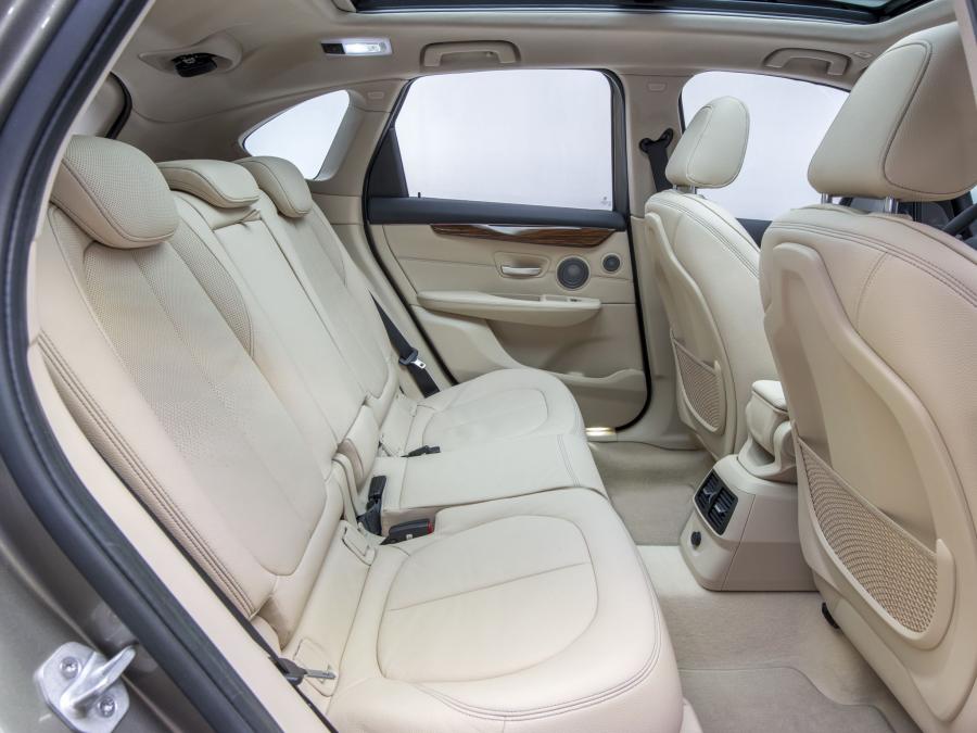  BMW 225i Active Tourer 2014 года  (фото 17 из 30)